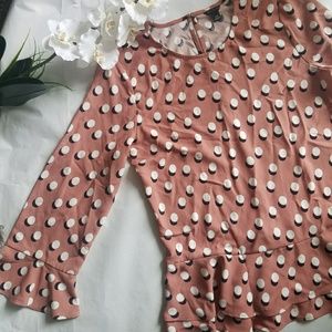 ON SALE!💕GORGEOUS RUFFLE TOP